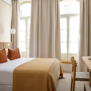 Du Centre 3*, París Francia